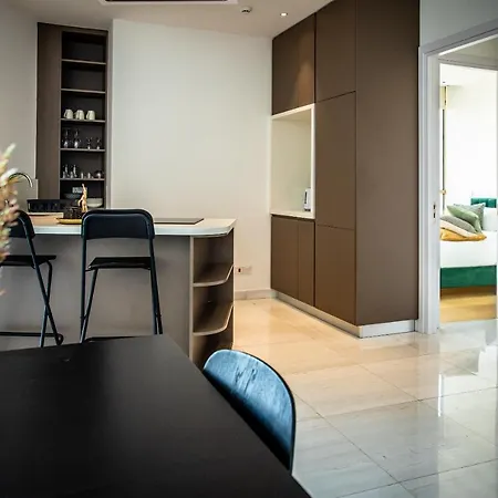 Apartment Phaedrus Living: 360 Tower Luxury Flat Nicosia